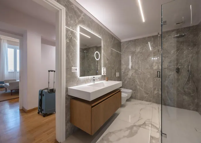 דירה Trevi Iconic View - Luxury Penthouse Rooftop רומא