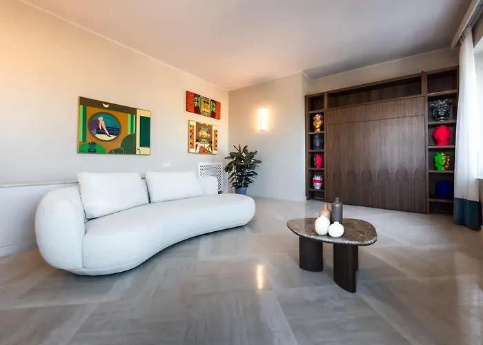 Trevi Iconic View - Luxury Penthouse Rooftop Apartment Rome